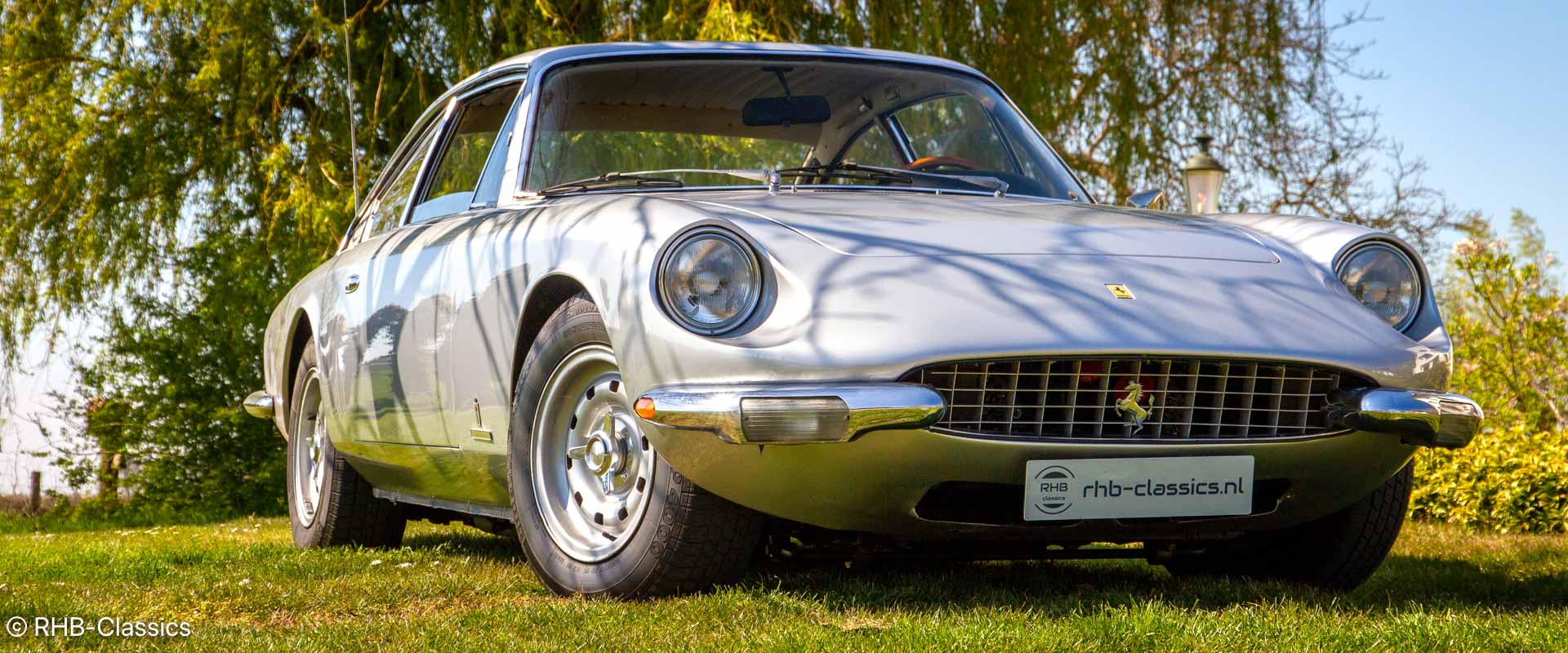 Ferrari 365 2+2 Queen Mary