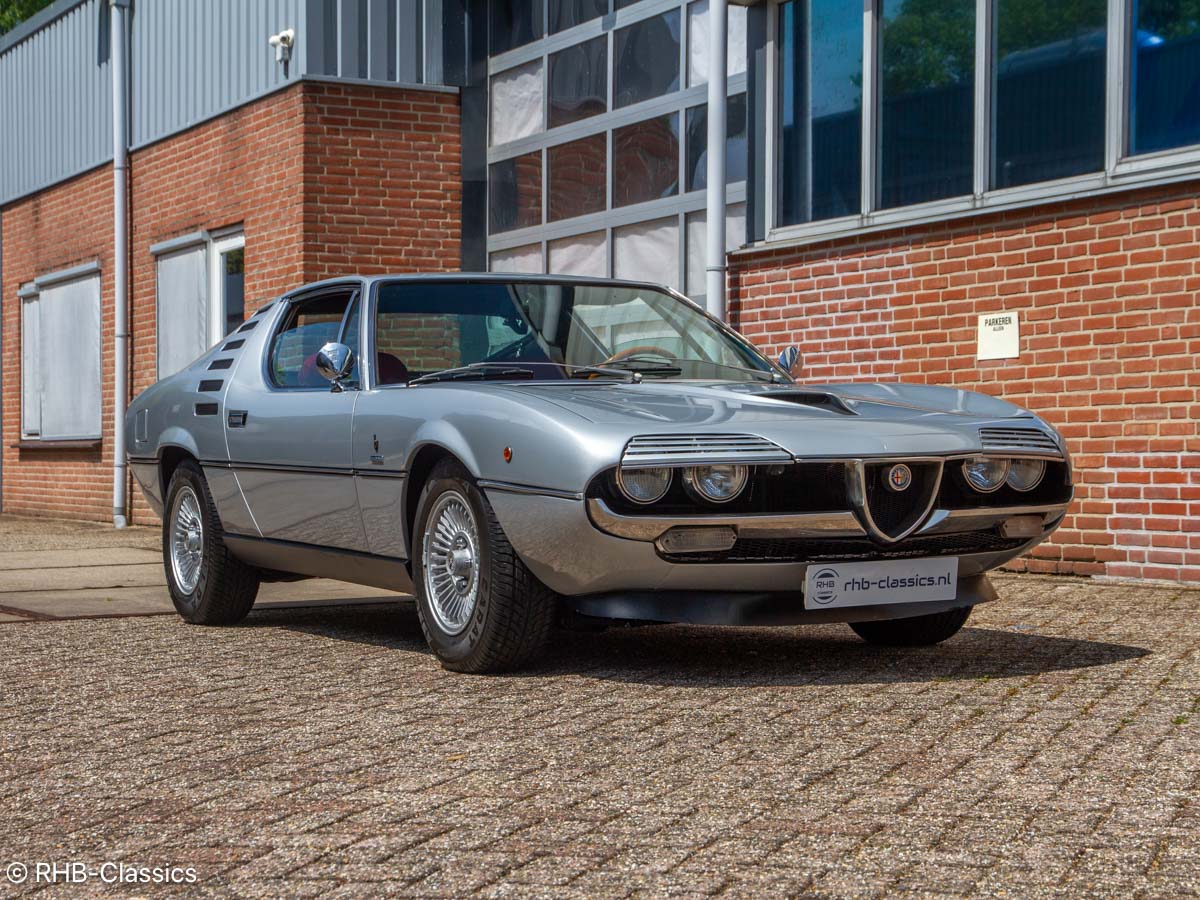 Alfa Romeo Montreal